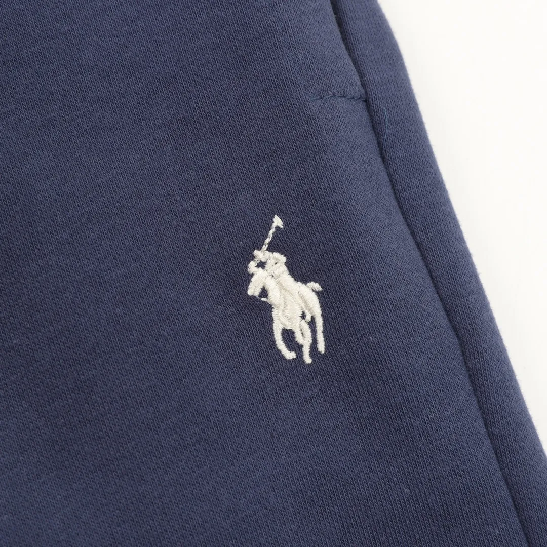 🅿️480 Ralph Lauren solid color embroidered Logo classic embroidered terry solid color sweatpants with extremely soft and comfortable upper body. The texture, washability and durability are all of high quality. Suitable for the season. A cost-effective product that can be worn by both men and women. Needless to say, the quality of the pants can be easily worn by both young and old. The first choice for sports and fitness versatile pants for casual daily life. The highlight is the three-dimensional logo embroidery. Simple brand Keep up with fashion trends SIZE:M-2XL